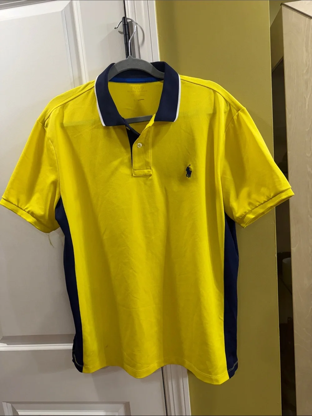 size L  Ralph Lauren Yellow and Polo men’s good condition